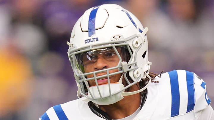 Indianapolis Colts running back Jonathan Taylor carries the ball