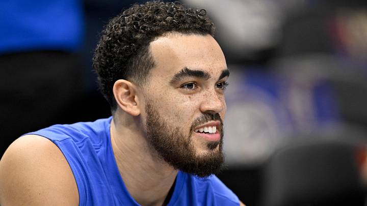 Feb 26, 2026; Dallas, Texas, USA; Dallas Mavericks guard Tyus Jones (1) warms up before the game between the Dallas Mavericks and the Sacramento Kings the American Airlines Center. Mandatory Credit: Jerome Miron-Imagn Images Feb 26, 2026; Dallas, Texas, USA; Dallas Mavericks guard Tyus Jones (1) warms up before the game between the Dallas Mavericks and the Sacramento Kings the American Airlines Center. Mandatory Credit: Jerome Miron-Imagn Images