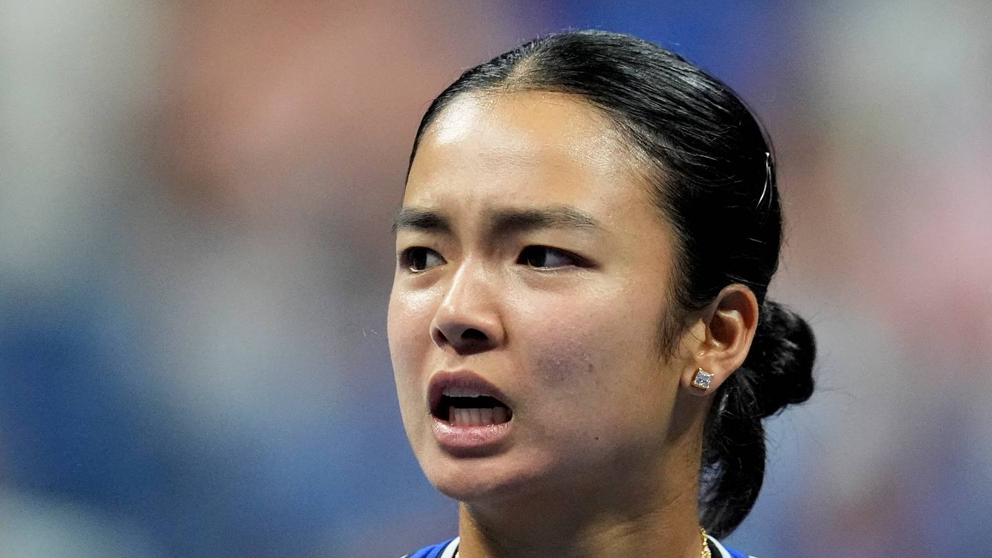 Alex Eala gets a stunning wake-up call at the Singapore Open
