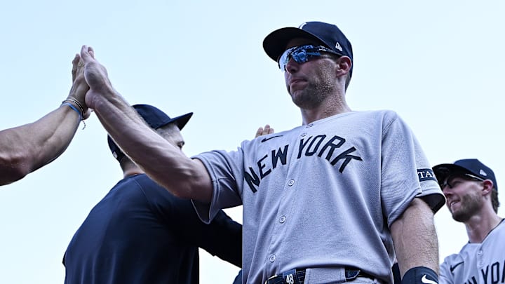 Aug 17, 2025; St. Louis, Missouri, USA;  New York Yankees first baseman Paul Goldschmidt (48) celebrates with teammates after the Yankees defeated the St. Louis Cardinals and swept the series at Busch Stadium. Mandatory Credit: Jeff Curry-Imagn Images