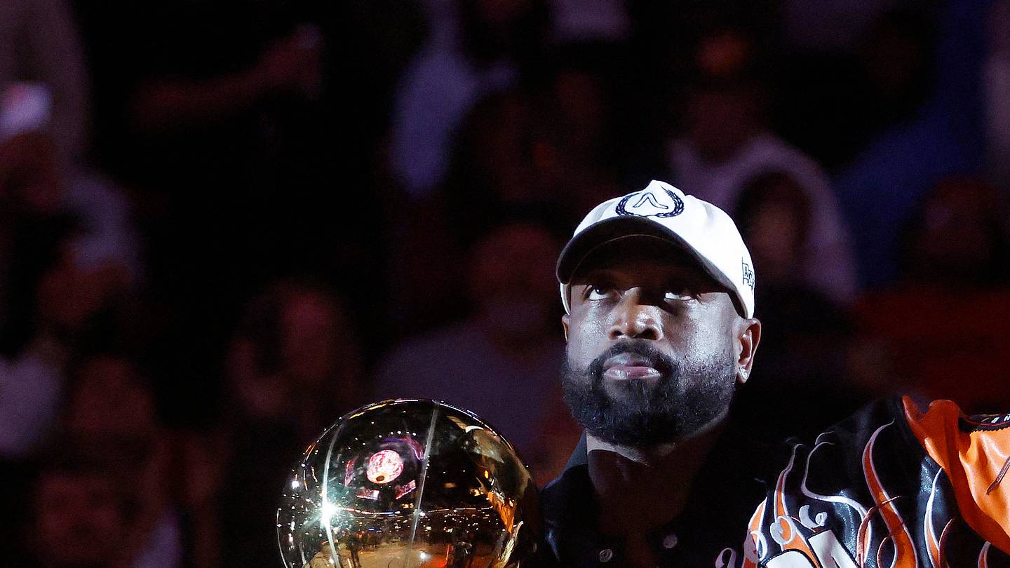 Where Wade, Giannis fit in our ranking of top 25 of this NBA century (Part 2)