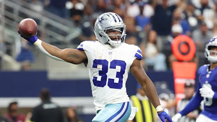 Dallas Cowboys running back Javonte Williams runs with the ball for a touchdown against the New York Giants 