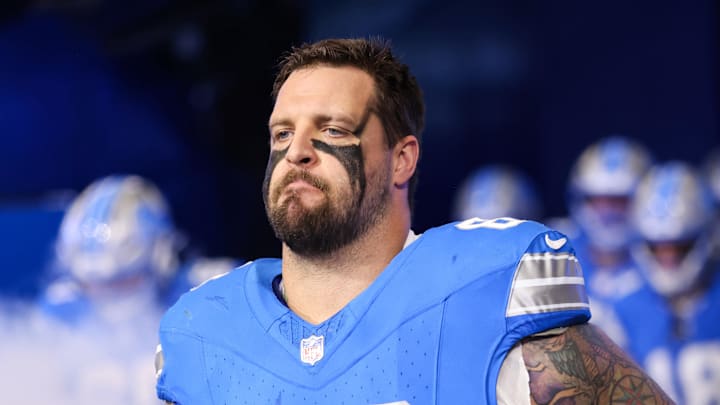 Offensive tackle Taylor Decker Offensive tackle Taylor Decker
