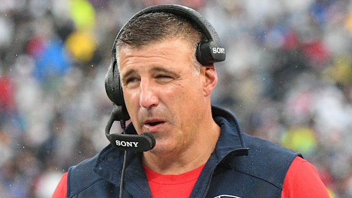 New England Patriots head coach Mike Vrabel