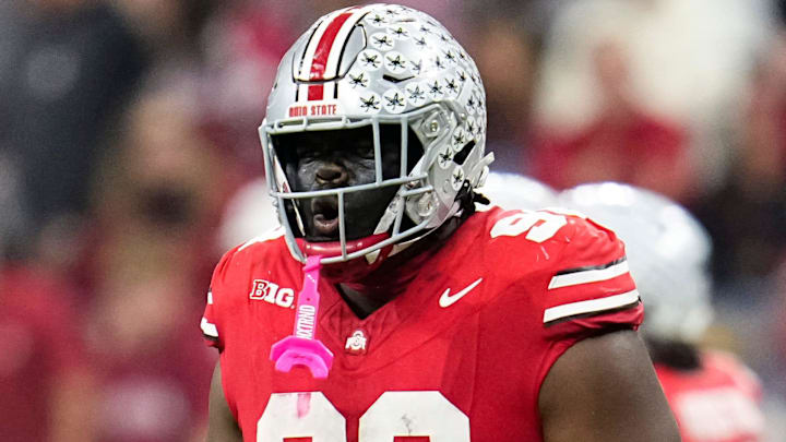 Ohio State Buckeyes defensive tackle Kayden McDonald (98)