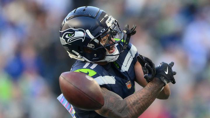 Seattle Seahawks wide receiver Jaxon Smith-Njigba (11) fails to catch a pass Seattle Seahawks wide receiver Jaxon Smith-Njigba (11) fails to catch a pass