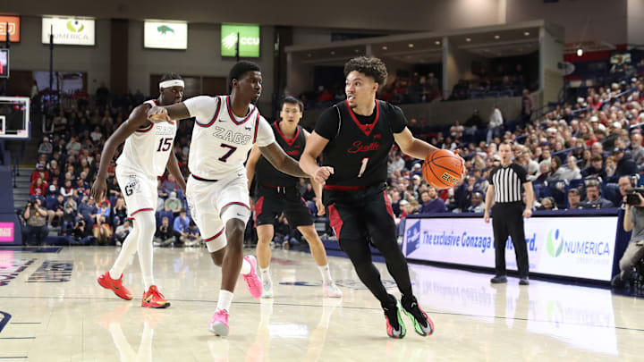 Gonzaga Bulldogs forward Tyon Grant-Foster (7).