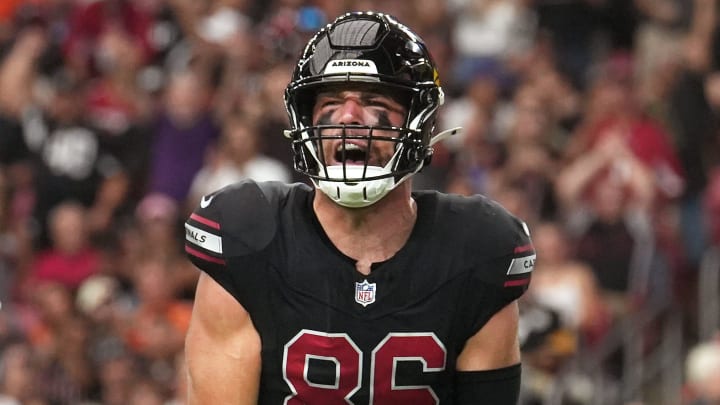 Oct 8, 2023; Glendale, Arizona, United States; Arizona Cardinals tight end Zach Ertz (86) celebrates his touchdown reception against the Cincinnati Bengals at State Farm Stadium. Oct 8, 2023; Glendale, Arizona, United States; Arizona Cardinals tight end Zach Ertz (86) celebrates his touchdown reception against the Cincinnati Bengals at State Farm Stadium.