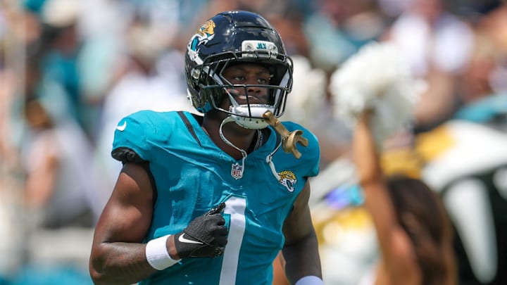 Sep 7, 2025; Jacksonville, Florida, USA; Jacksonville Jaguars running back Travis Etienne Jr. (1) takes the field prior to a game against the Carolina Panthers during the first half at EverBank Stadium. Mandatory Credit: Nathan Ray Seebeck-Imagn Images Sep 7, 2025; Jacksonville, Florida, USA; Jacksonville Jaguars running back Travis Etienne Jr. (1) takes the field prior to a game against the Carolina Panthers during the first half at EverBank Stadium. Mandatory Credit: Nathan Ray Seebeck-Imagn Images