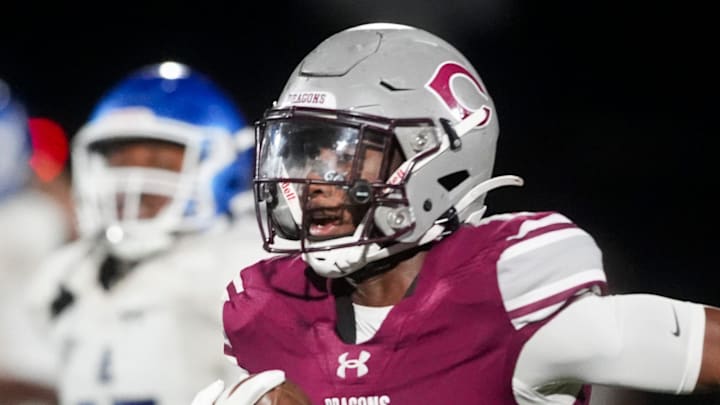 Collierville's Tae Walden Jr (1) returns a kickoff for a touchdown during the second round Class 6A playoff game between Antioch High School and Collierville High School in Collierville, Tenn., on November 14, 2025. 