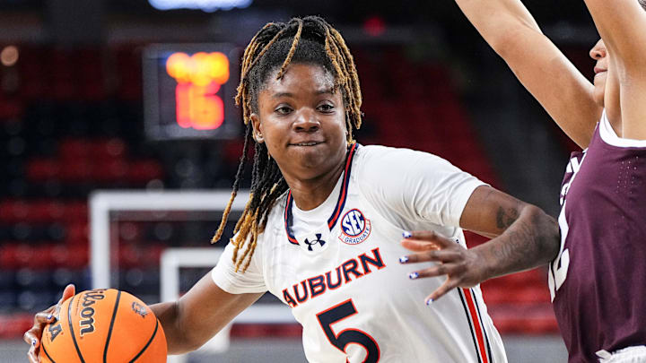 DeYona Gaston led the Auburn Tigers in scoring (22.5) and rebounding (7.2) DeYona Gaston led the Auburn Tigers in scoring (22.5) and rebounding (7.2)