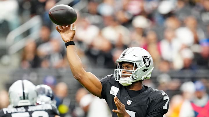 Oct 12, 2025; Paradise, Nevada, USA; Las Vegas Raiders quarterback Geno Smith (7) makes a pass during the first half against the Tennessee Titans at Allegiant Stadium. Mandatory Credit: Stephen R. Sylvanie-Imagn Images Oct 12, 2025; Paradise, Nevada, USA; Las Vegas Raiders quarterback Geno Smith (7) makes a pass during the first half against the Tennessee Titans at Allegiant Stadium. Mandatory Credit: Stephen R. Sylvanie-Imagn Images