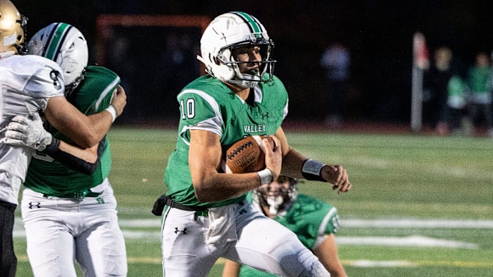 Pascack Valley football hosts River Dell, Friday, Oct. 18, 2024, Hillsdale, New Jersey. PV #10 Adam Shaw.