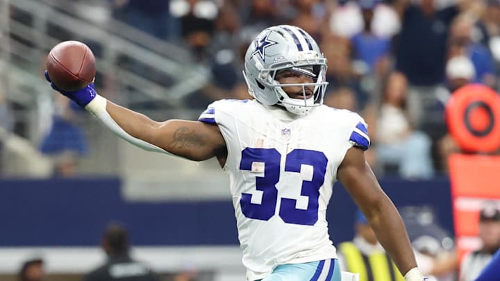 Dallas Cowboys running back Javonte Williams runs with the ball for a touchdown against the New York Giants 