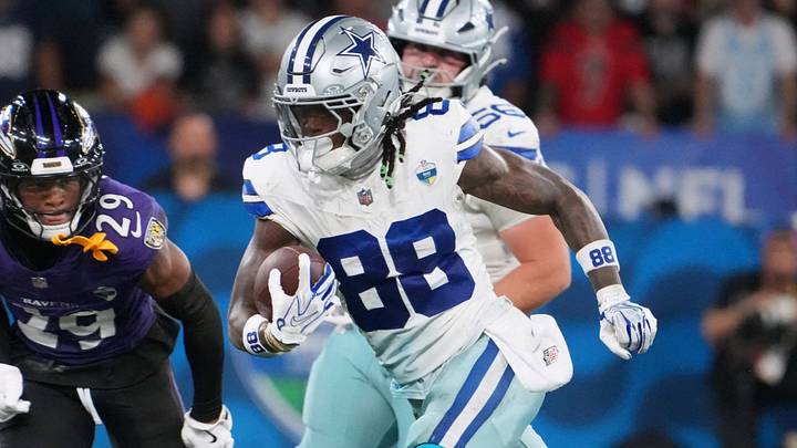 Dallas Cowboys wide receiver CeeDee Lamb runs with the ball against the Baltimore Ravens during the game at Maracana Stadium. Dallas Cowboys wide receiver CeeDee Lamb runs with the ball against the Baltimore Ravens during the game at Maracana Stadium.