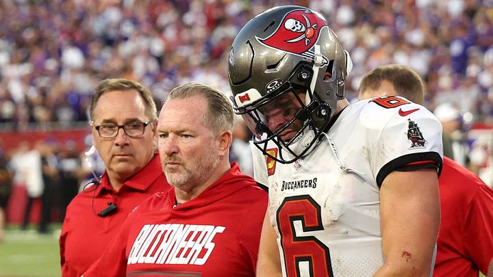 Sep 27, 2026; Tampa, Florida, USA; Tampa Bay Buccaneers quarterback Baker Mayfield (6) walks off the field after an injury during the fourth quarter against the Minnesota Vikings at Raymond James Stadium. Mandatory Credit: Matt Pendleton-Imagn Images Sep 27, 2026; Tampa, Florida, USA; Tampa Bay Buccaneers quarterback Baker Mayfield (6) walks off the field after an injury during the fourth quarter against the Minnesota Vikings at Raymond James Stadium. Mandatory Credit: Matt Pendleton-Imagn Images