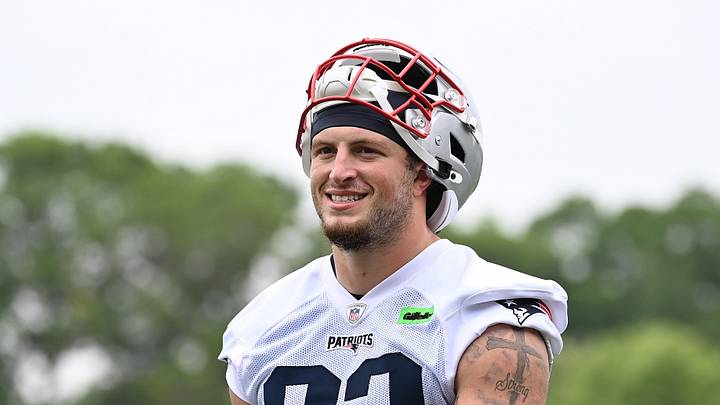 Patriots tight end C.J. Dippre Patriots tight end C.J. Dippre