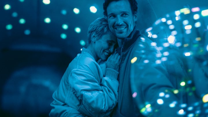 Peri Baumeister as Paula Groth and Florian David Fitz as Sven Groth on the set of Das Signal, Courtesy of Netflix 2023