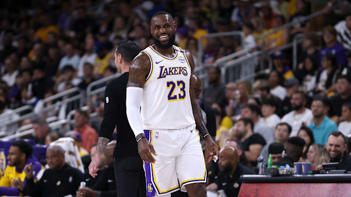 LeBron James acumula algunos años involucrado en la lucha social y política de Estados Unidos