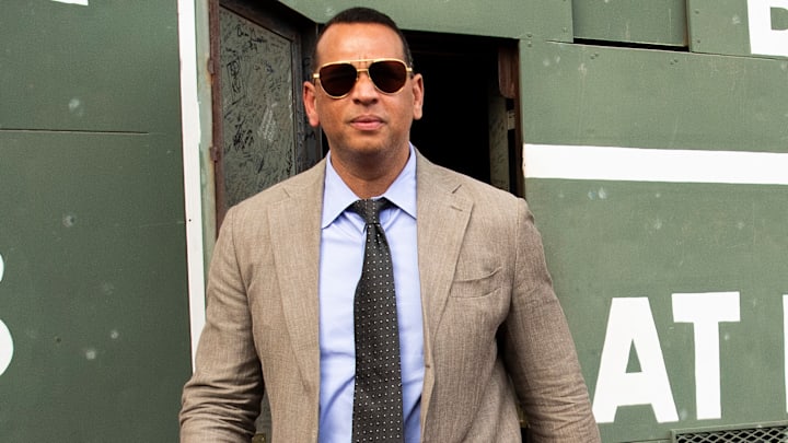 Alex Rodríguez tiene una fortuna actual de 350 millones de dólares, según informa el sitio Celebrity Net Worth
