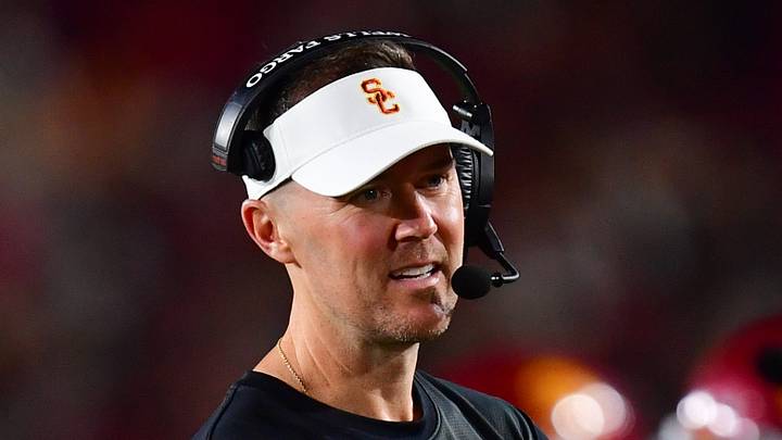 Sep 20, 2025; Los Angeles, California, USA; Southern California Trojans head coach Lincoln Riley speaks with the official during the second half at the Los Angeles Memorial Coliseum. Mandatory Credit: Gary A. Vasquez-Imagn Images Sep 20, 2025; Los Angeles, California, USA; Southern California Trojans head coach Lincoln Riley speaks with the official during the second half at the Los Angeles Memorial Coliseum. Mandatory Credit: Gary A. Vasquez-Imagn Images