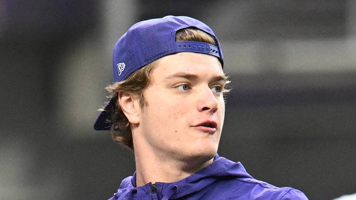 Minnesota Vikings quarterback J.J. McCarthy warms up