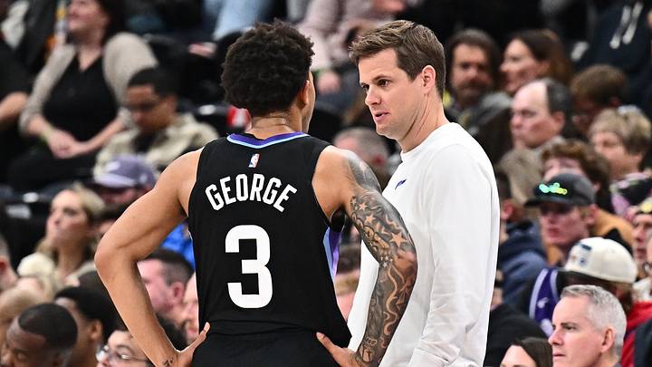 Feb 26, 2025; Salt Lake City, Utah, USA; Utah Jazz head coach Will Hardy talks with guard Keyonte George (3) in the first half against the Sacramento Kings at Delta Center. Mandatory Credit: Jamie Sabau-Imagn Images Feb 26, 2025; Salt Lake City, Utah, USA; Utah Jazz head coach Will Hardy talks with guard Keyonte George (3) in the first half against the Sacramento Kings at Delta Center. Mandatory Credit: Jamie Sabau-Imagn Images