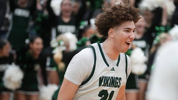 Sunnyslope Vikings forward Darius Wabbington (21) celebrates their 61-57 win over the Millennium Tigers at Sunnyslope High School on Jan. 21, 2026. Sunnyslope Vikings forward Darius Wabbington (21) celebrates their 61-57 win over the Millennium Tigers at Sunnyslope High School on Jan. 21, 2026.