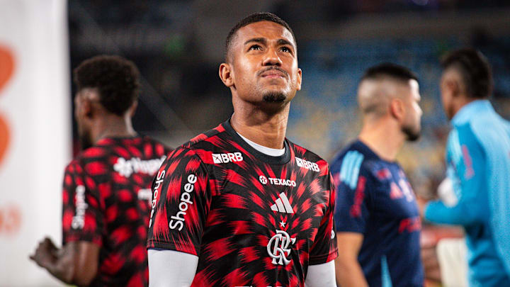 Samuel Lino estreou pelo Flamengo contra o Galo