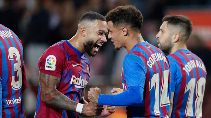 Memphis x Coutinho atuaram juntos no Barcelona durante a temporada 2021/22