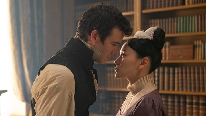 (L to R) Luke Thompson as Benedict Bridgerton, Yerin Ha as Sophie Baek in episode 407 of Bridgerton