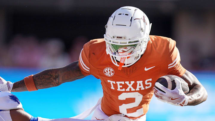 Texas Longhorns wide receiver Matthew Golden (2).