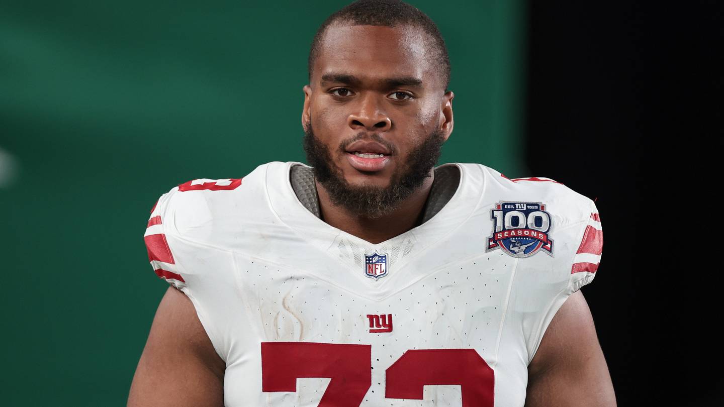 Dallas Cowboys e giocatori potenziali per la practice squad 2026, con focus su Evan Neal e Phil Mafah