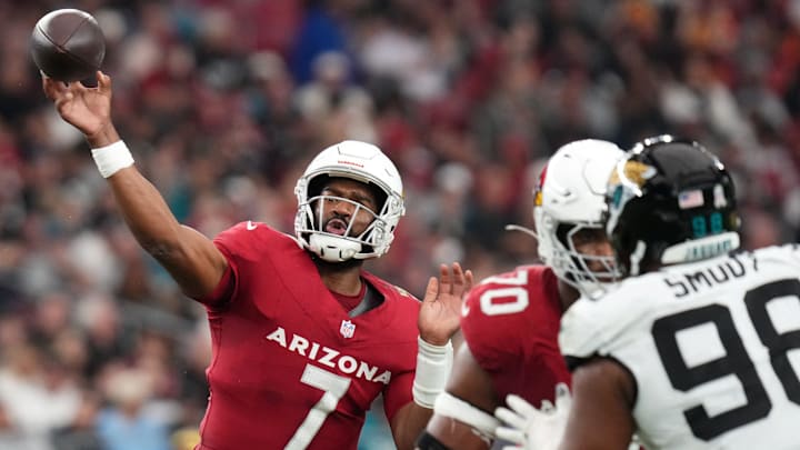 Arizona Cardinals quarterback Jacoby Brissett (7) throws the ball against the Jacksonville Jaguars at State Farm Stadium on Nov. 23, 2025.