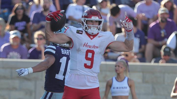 Houston Cougars tight end Patrick Overmyer (9) scores a touchdown against Kansas State Wildcats during the game inside Bill Snyder Family Stadium in Manhattan, Kansas, on Oct. 10, 2026. Houston Cougars tight end Patrick Overmyer (9) scores a touchdown against Kansas State Wildcats during the game inside Bill Snyder Family Stadium in Manhattan, Kansas, on Oct. 10, 2026.