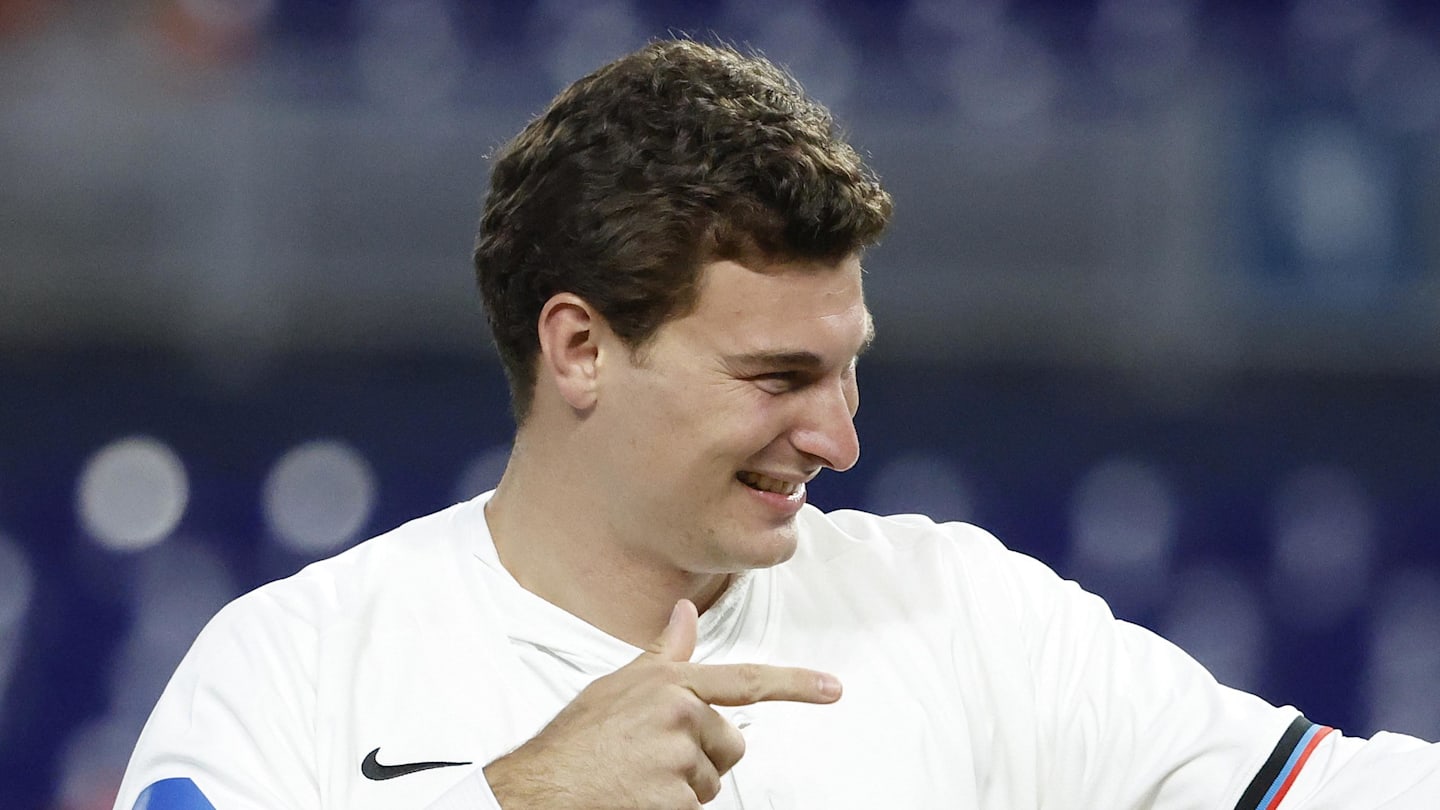 Mendoza's Fit in Raiders' Scheme Requires One Key Adjustment