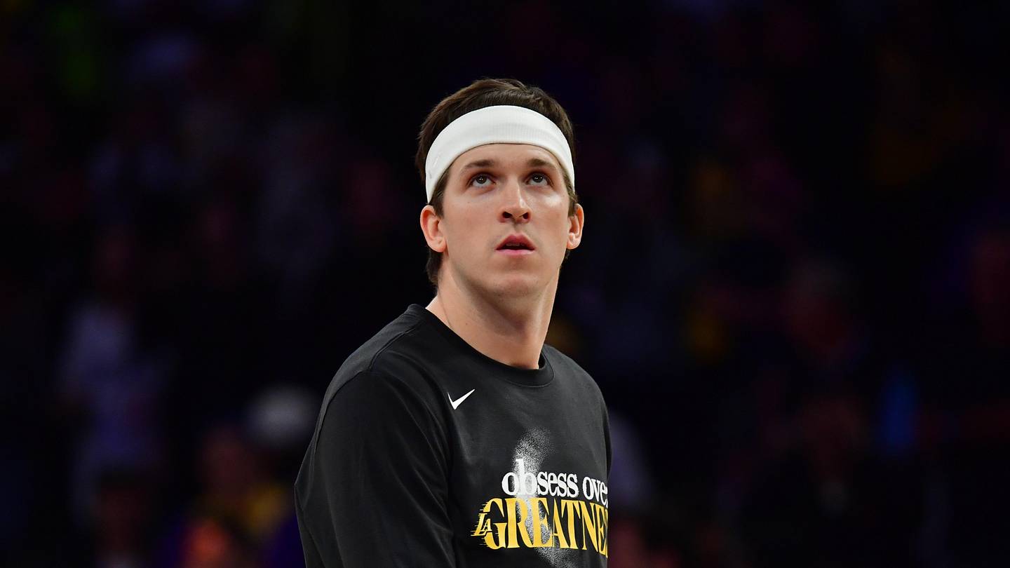 Austin Reaves Return May Have Cost the Lakers in Game 5 vs Rockets