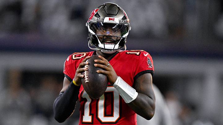 Jalon Daniels will start at QB for the Buccaneers in Week 6, Jalon Daniels will start at QB for the Buccaneers in Week 6,