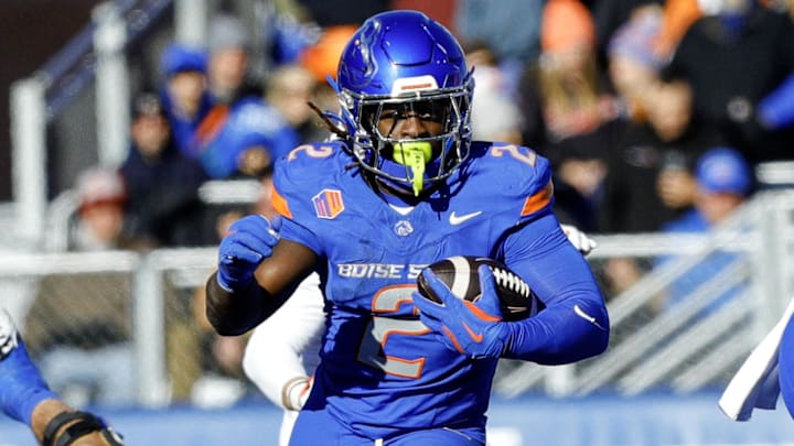 Nov 29, 2024; Boise, Idaho, USA; Boise State Broncos running back Ashton Jeanty (2) during the second half against the Oregon State Beavers at Albertsons Stadium. Boise State defeats Oregon State 34-18. Mandatory Credit: Brian Losness-Imagn Images
Nov 29, 2024; Boise, Idaho, USA; Boise State Broncos running back Ashton Jeanty (2) during the second half against the Oregon State Beavers at Albertsons Stadium. Boise State defeats Oregon State 34-18. Mandatory Credit: Brian Losness-Imagn Images