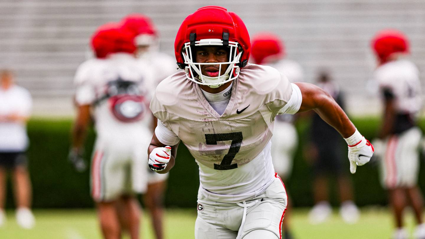 Georgia Football Transfer Might Create a Shakeup in the Starting Lineup