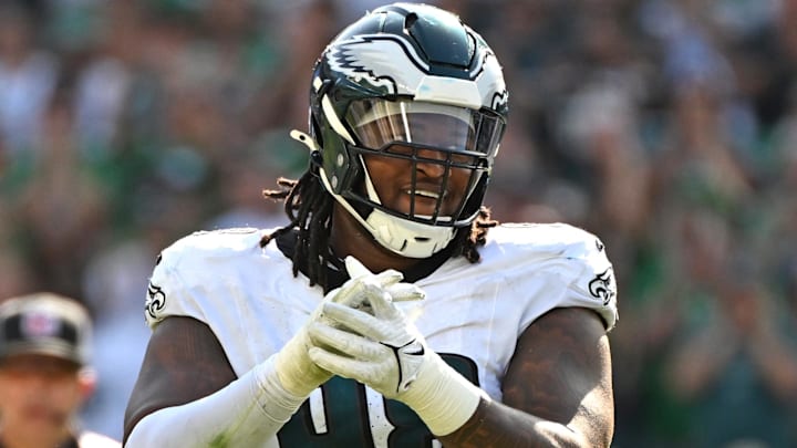 Sep 21, 2025; Philadelphia, Pennsylvania, USA; Philadelphia Eagles defensive tackle Jalen Carter (98) against the Los Angeles Rams at Lincoln Financial Field. Mandatory Credit: Eric Hartline-Imagn Images