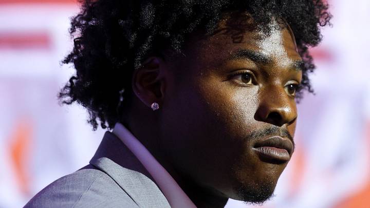 Texas Longhorns defensive end Colin Simmons (1) speaks to the press during SEC Football Kickoff Media Day at the Tampa Marriott. Texas Longhorns defensive end Colin Simmons (1) speaks to the press during SEC Football Kickoff Media Day at the Tampa Marriott.