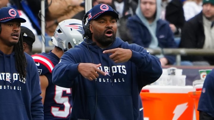 Dec 28, 2024; Foxborough, Massachusetts, USA; New England Patriots heac coach Jerod Mayo speaks and motions to his players on the field during the first half against the Los Angeles Chargers at Gillette Stadium. Mandatory Credit: Gregory Fisher-Imagn Images