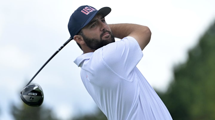 Scheffler, the No. 1 player in the world, teamed with Russell Henley to win his opening match 3 and 2. 