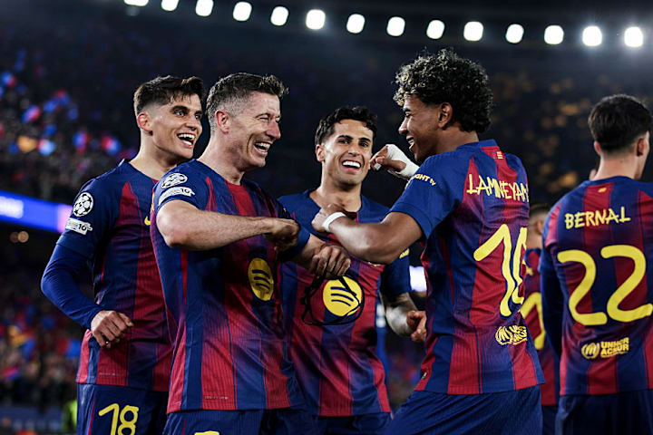 นักเตะบาร์เซโลนาฉลองชัยชนะ นักเตะบาร์เซโลนาฉลองชัยชนะ