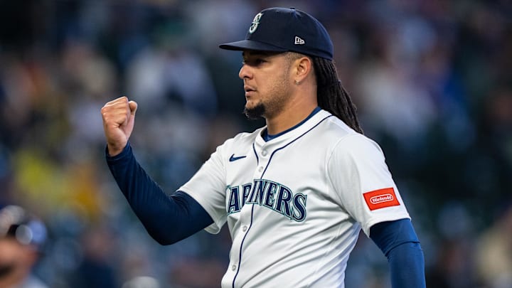Apr 2, 2025; Seattle, Washington, USA;  Seattle Mariners starting pitcher Luis Castillo (58) pumps his fist as he walks off the feild during the fourth inning against the Detroit Tigers at T-Mobile Park