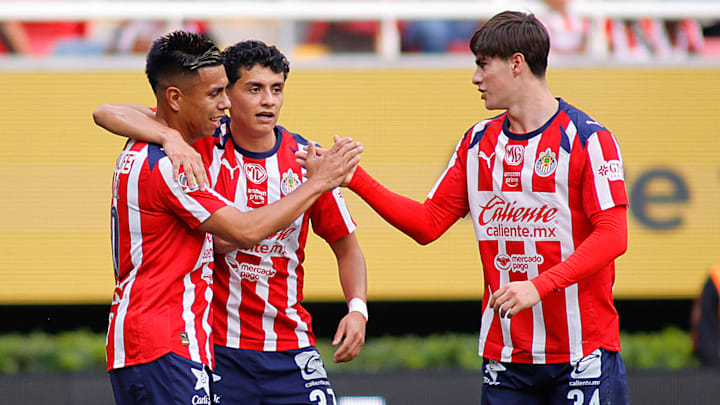 Efraín Álvarez, Richard Ledezma y Armando González han sido factor para el triunfo momentáneo del Rebaño