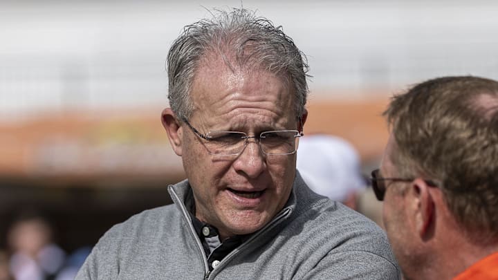 Jan 29, 2025; Mobile, AL, USA; Florida State offensive coordinator Gus Malzahn talks with Auburn head coach Hugh Freeze during Senior Bowl practice for the American team at Hancock Whitney Stadium. Malzahn is a former Auburn football head coach. Mandatory Credit: Vasha Hunt-Imagn Images Jan 29, 2025; Mobile, AL, USA; Florida State offensive coordinator Gus Malzahn talks with Auburn head coach Hugh Freeze during Senior Bowl practice for the American team at Hancock Whitney Stadium. Malzahn is a former Auburn football head coach. Mandatory Credit: Vasha Hunt-Imagn Images