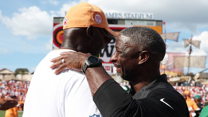 Tampa Bay Buccaneers head coach Todd Bowles and New York Jets head coach Aaron Glenn