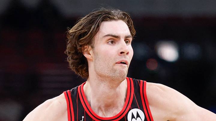 Feb 26, 2026; Chicago, Illinois, USA; Chicago Bulls guard Josh Giddey (3) looks to pass the ball against the Portland Trail Blazers during the first half of an NBA game at United Center. Mandatory Credit: Kamil Krzaczynski-Imagn Images
